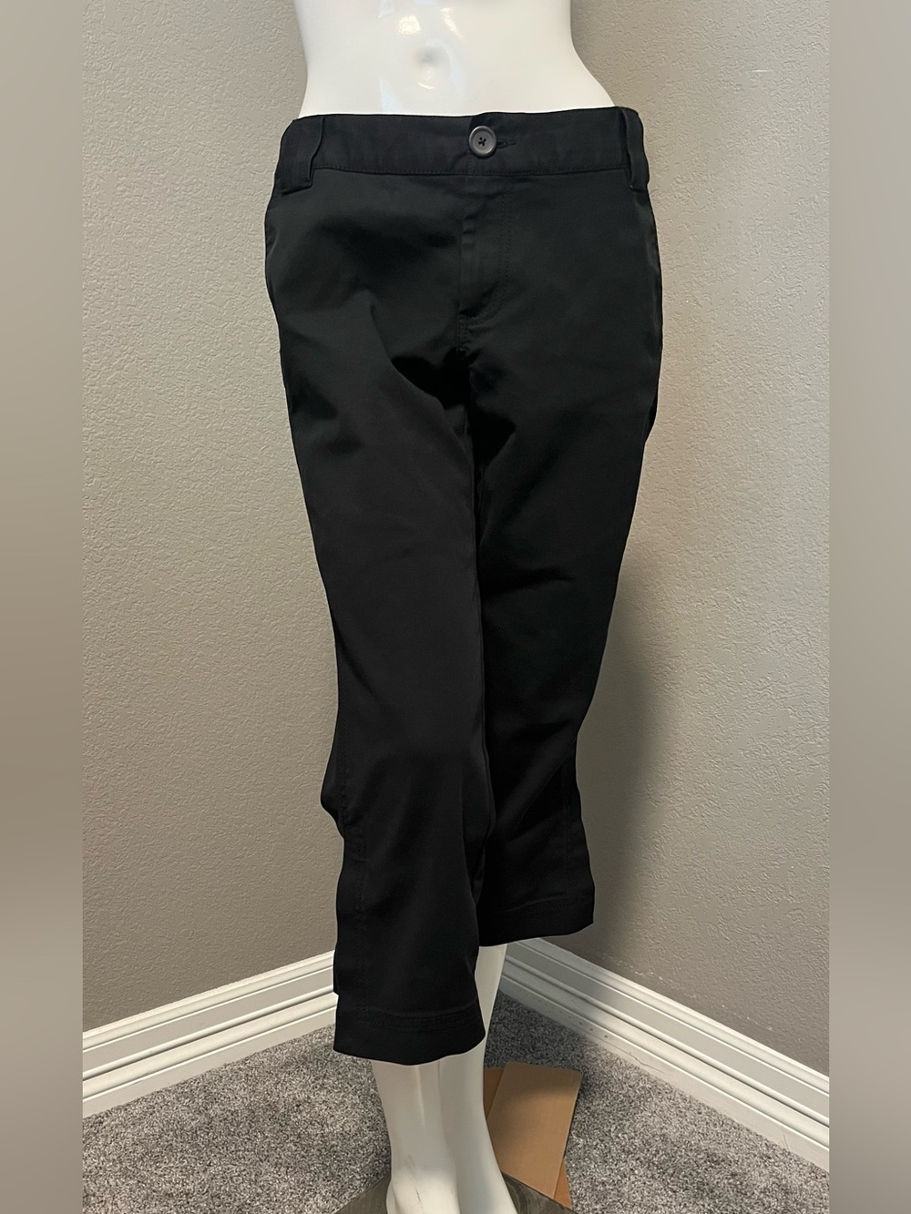 Women’s Banana Republic MARTIN STRETCH Black Mid- Rise Chino  Size 8